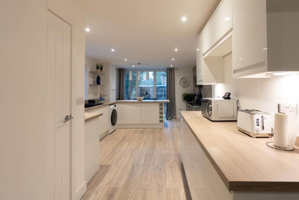 רדהיל Luxury Living Away From Home מראה חיצוני תמונה