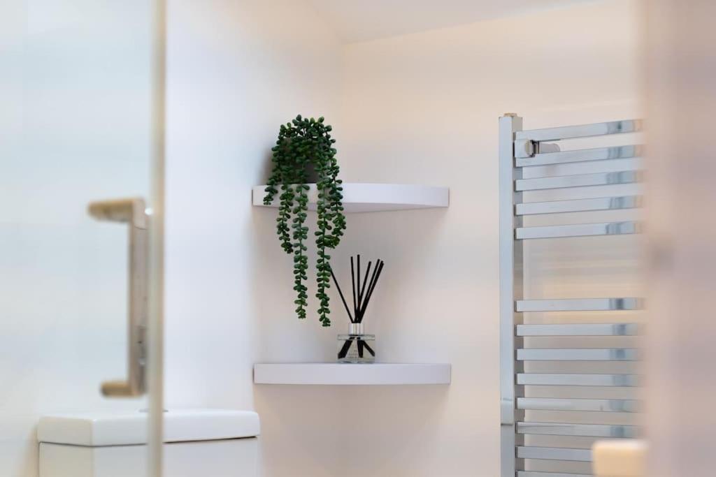 רדהיל Luxury Living Away From Home מראה חיצוני תמונה